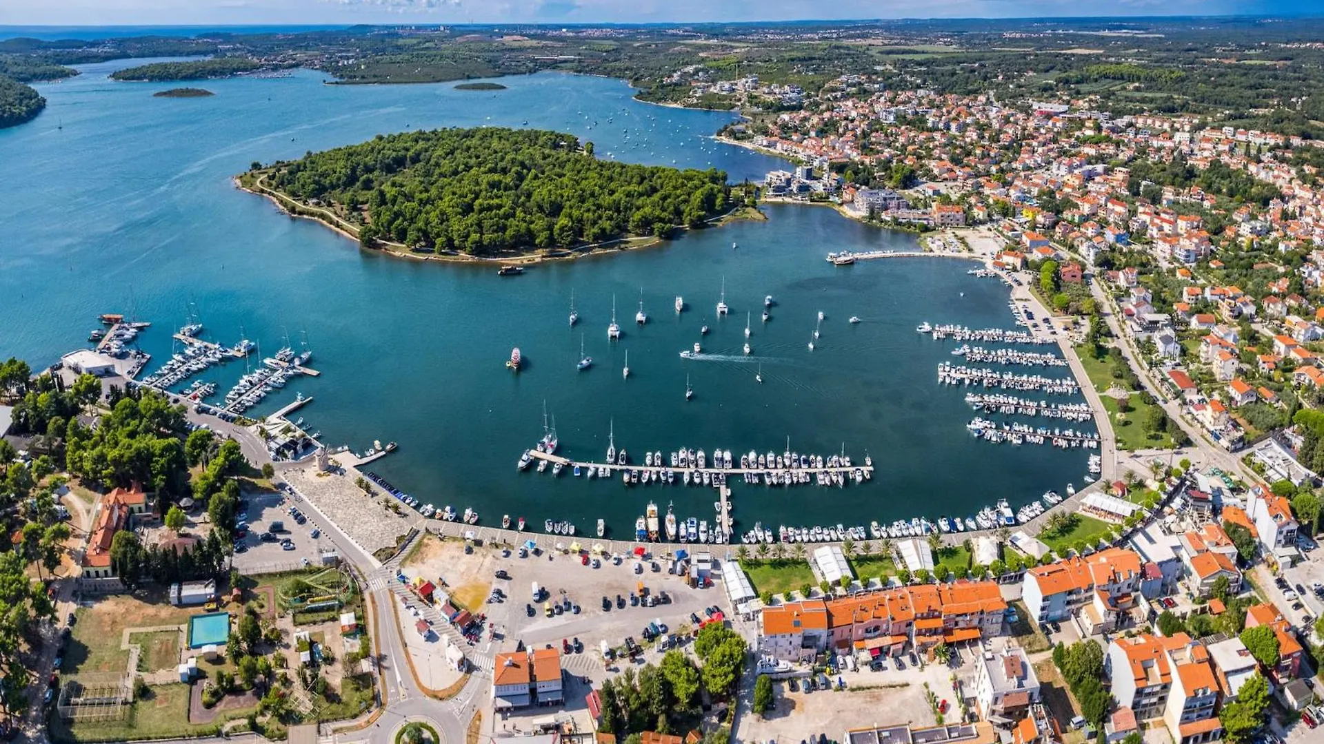 Studio Apartment, 250M From The Beach Medulin 0*,  Croatia