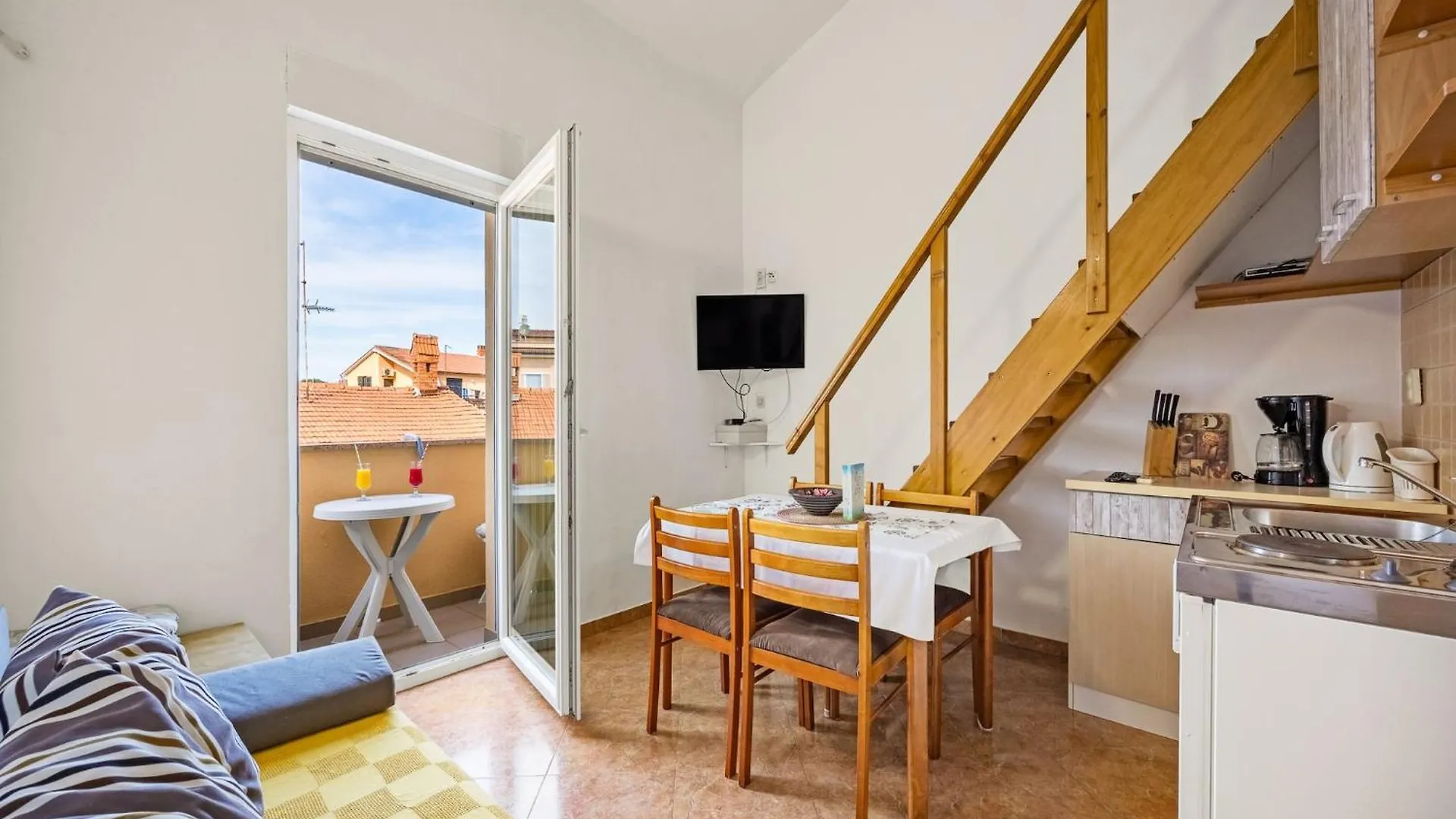 Studio Apartment, 250M From The Beach Medulin
